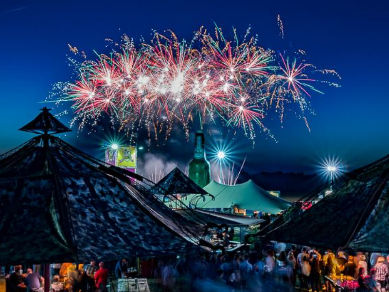Elektrisch vuurwerk comets festival